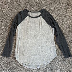American Eagle Outfitters Gray Long Sleeve